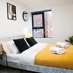 Liverpool Central Stylish Hideaway