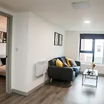 Liverpool Central Stylish Hideaway