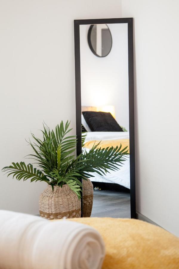 Stylish Hideaway Apartment *